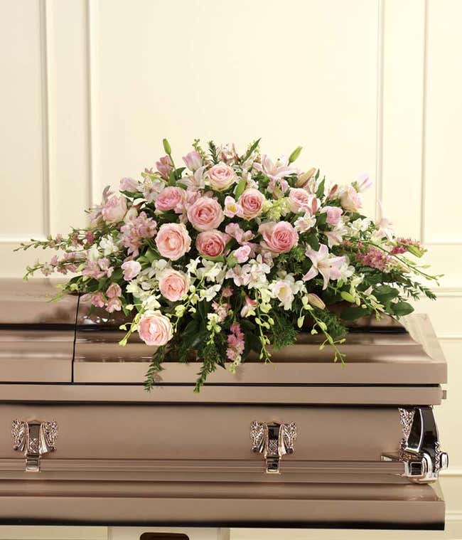 An Elegant Tribute Casket Spray